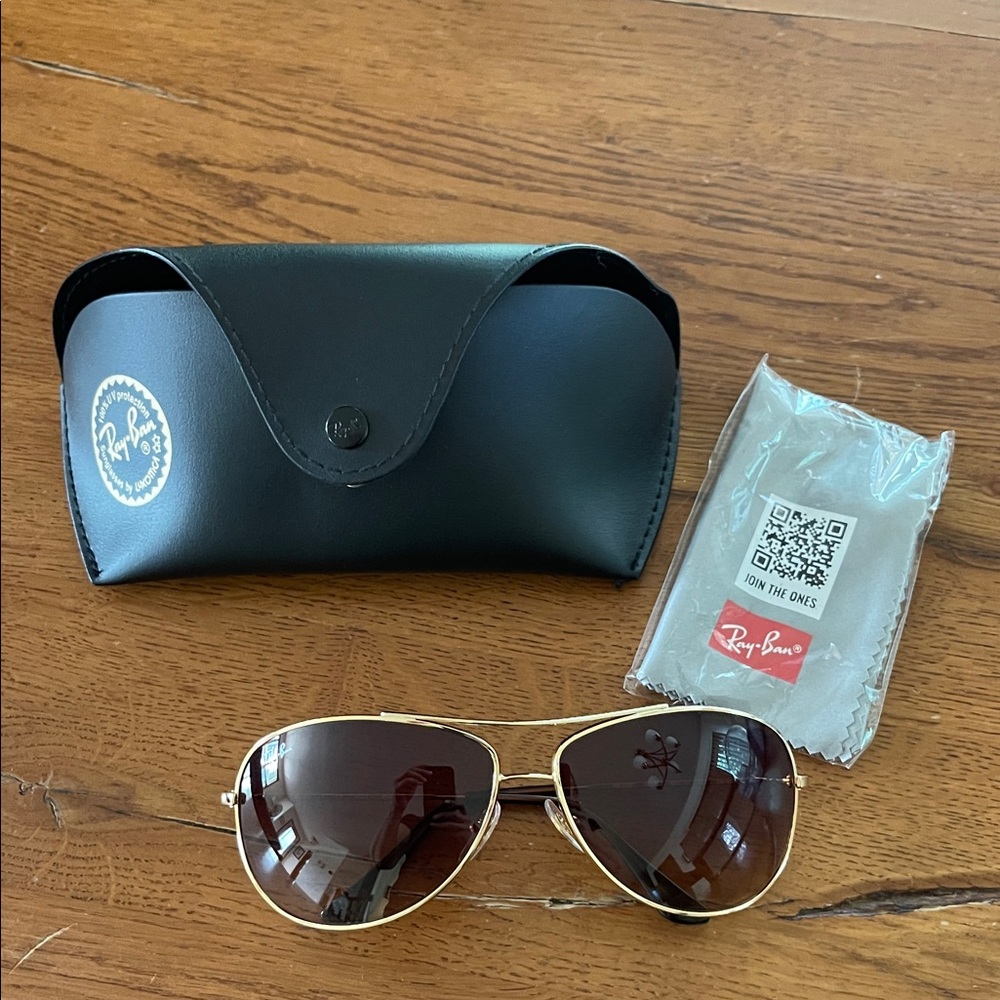 Ray-Ban Classic Gold Frame Sunglasses with Brown Lenses
